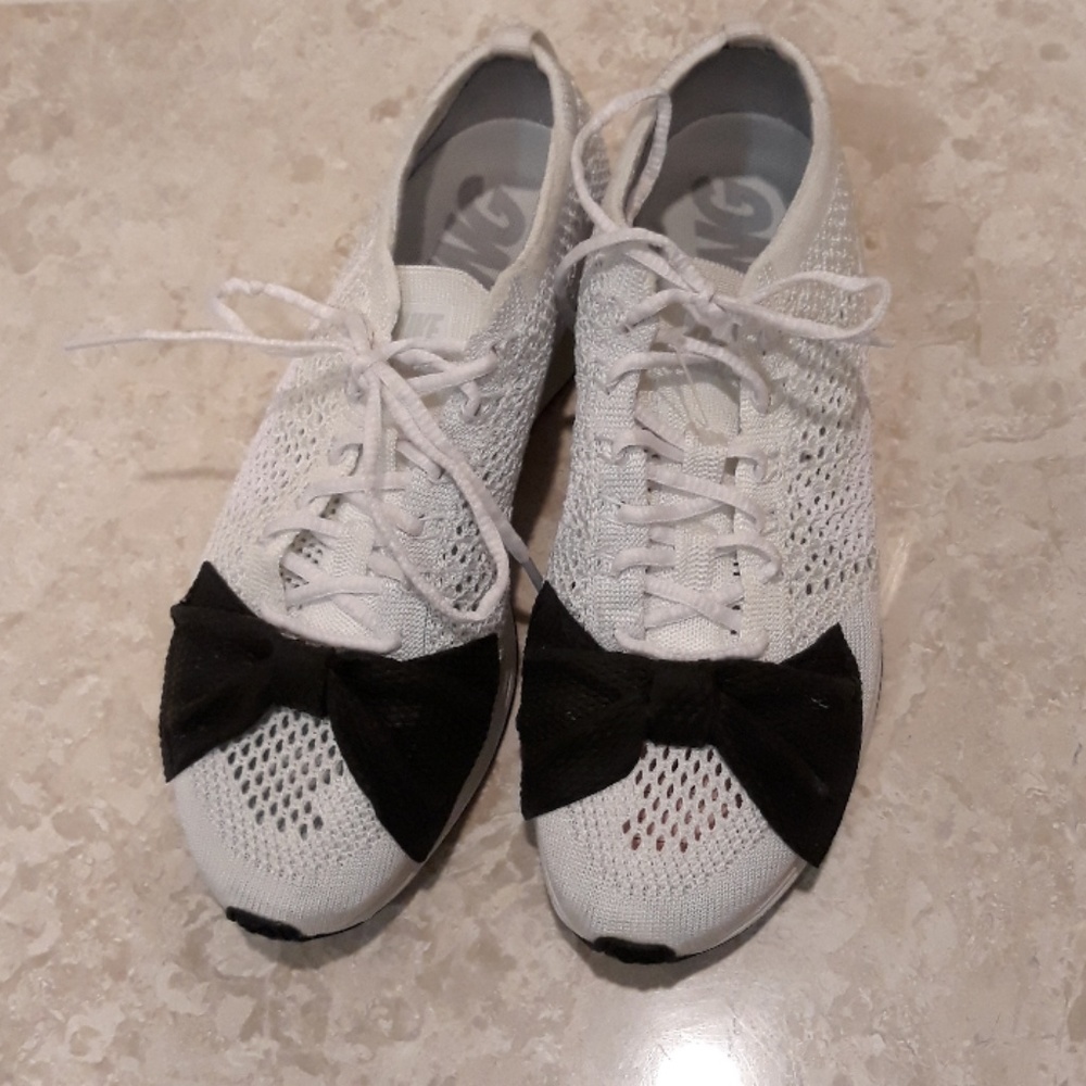 LIKE NEW Comme Des Garcon x NIKE flyknit white